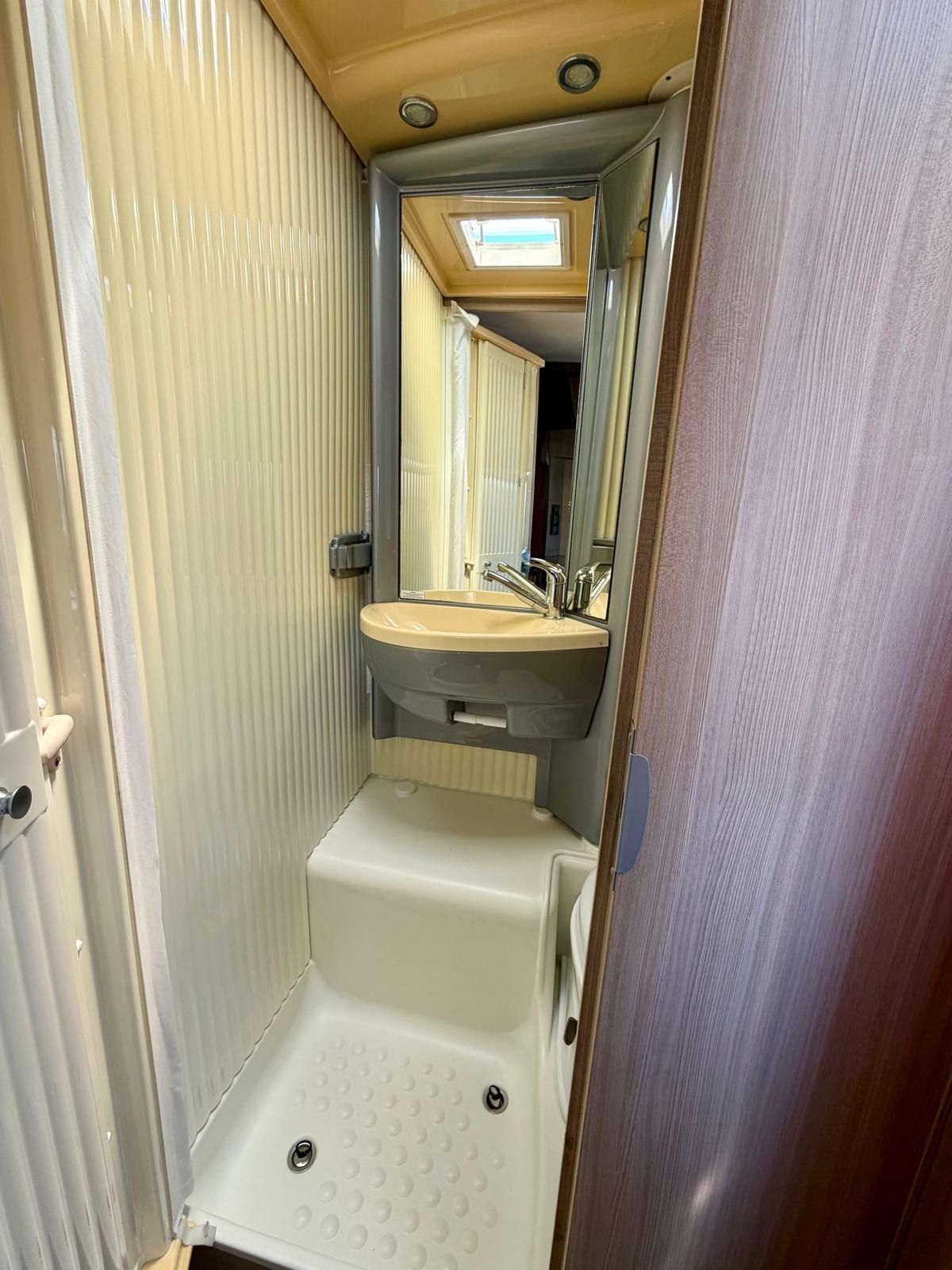 Autocaravana Dethleffs Globe S T685 2014 en venta